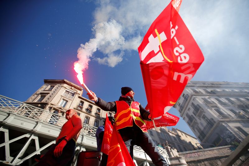 Nouvelle journée test sur les retraites, mobilisation en baisse