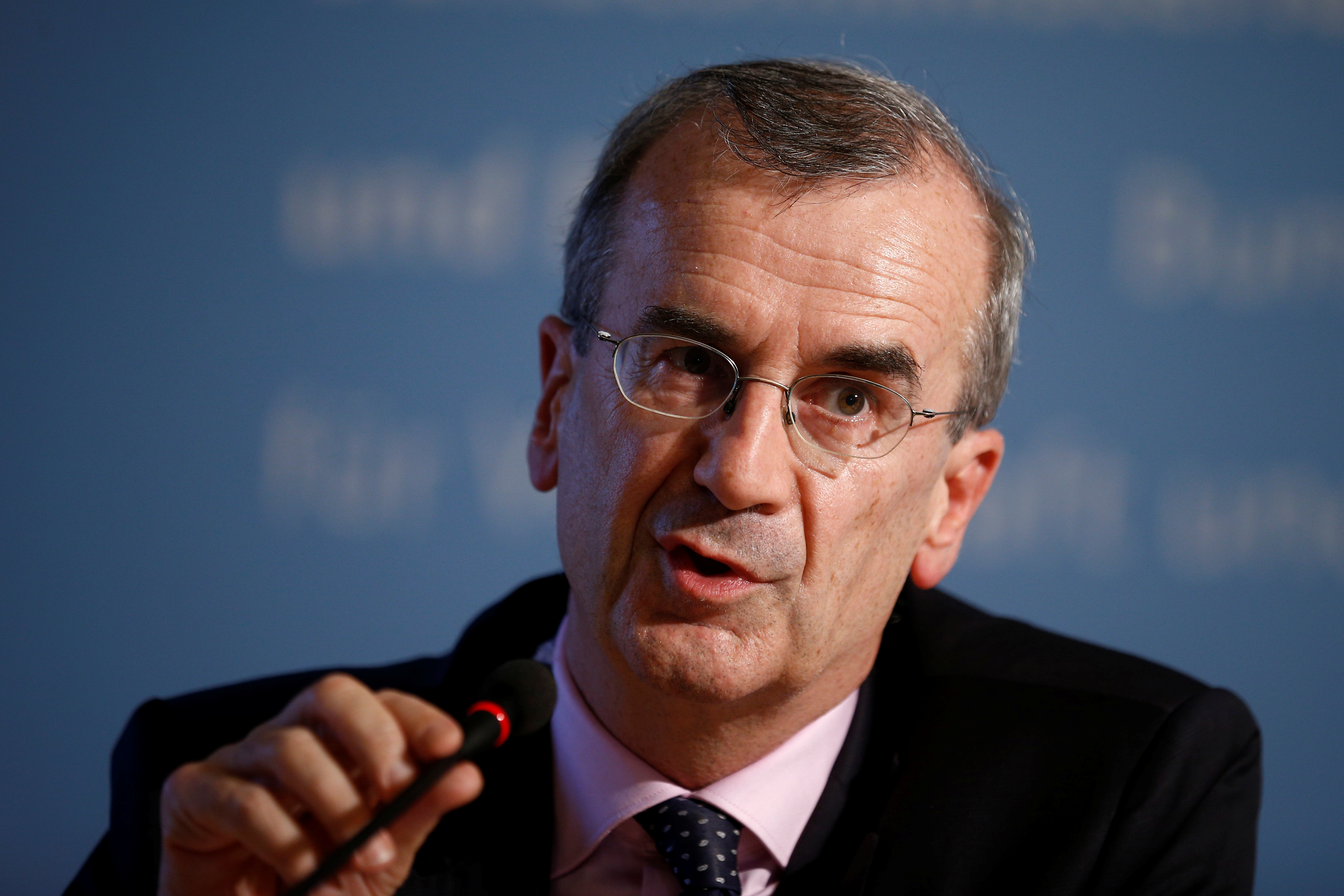 La BCE doit envisager de reformuler son objectif d'inflation, dit Villeroy de Galhau