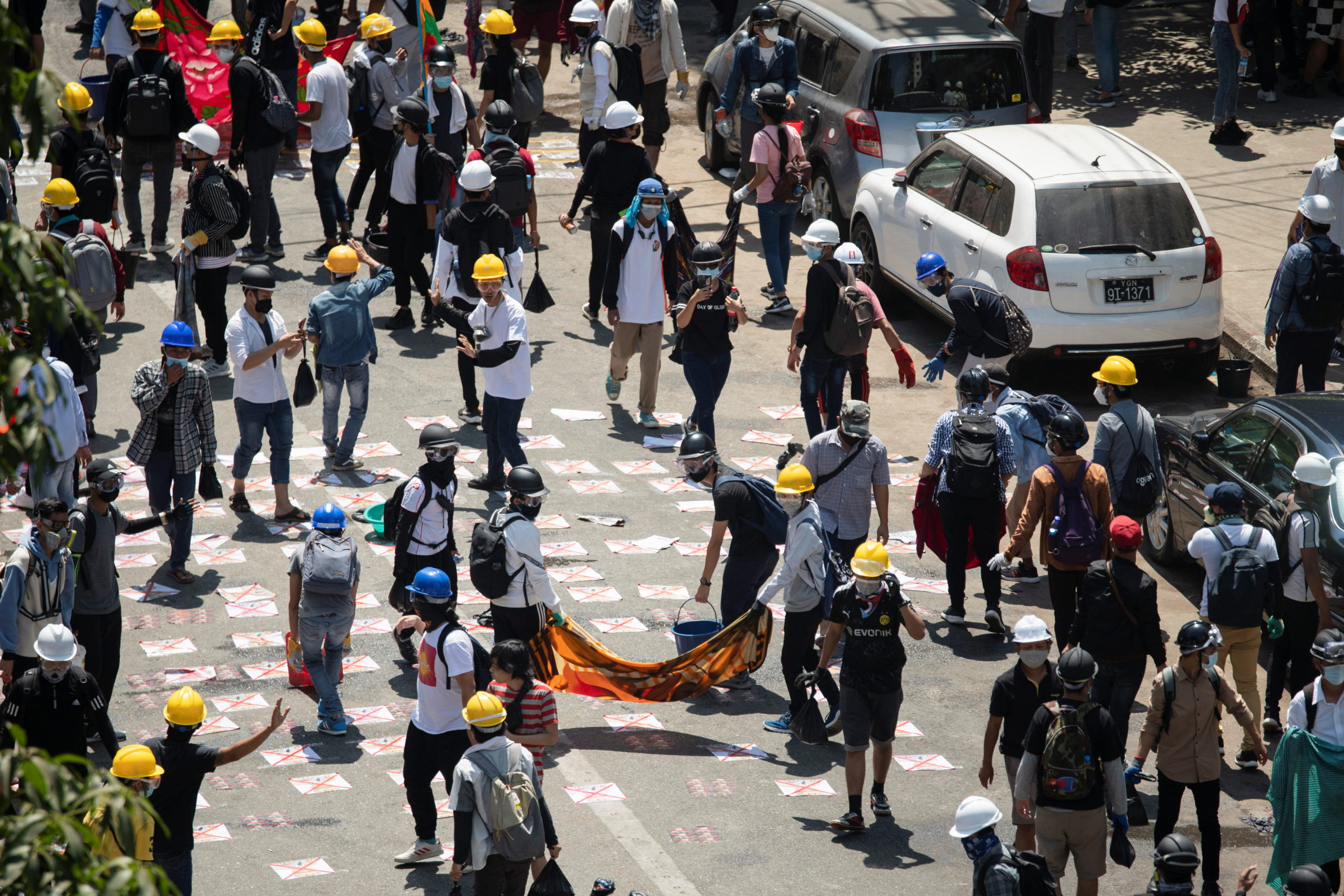 La police birmane tire sur les manifestants, un mort