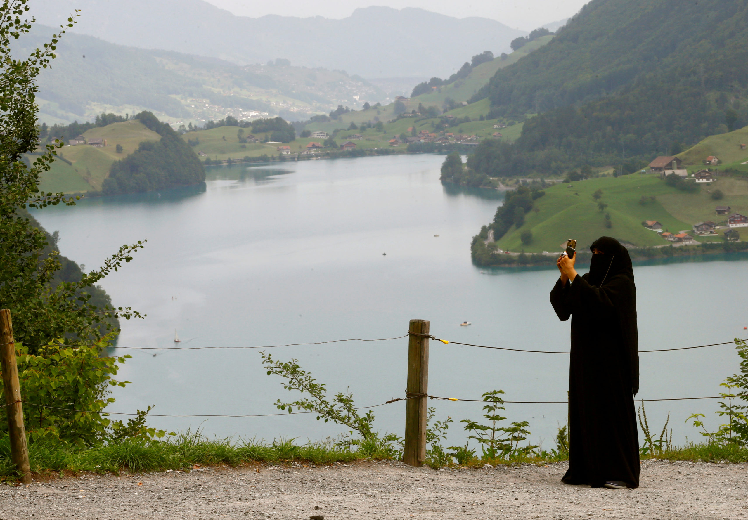 La Suisse interdit par référendum la dissimulation du visage