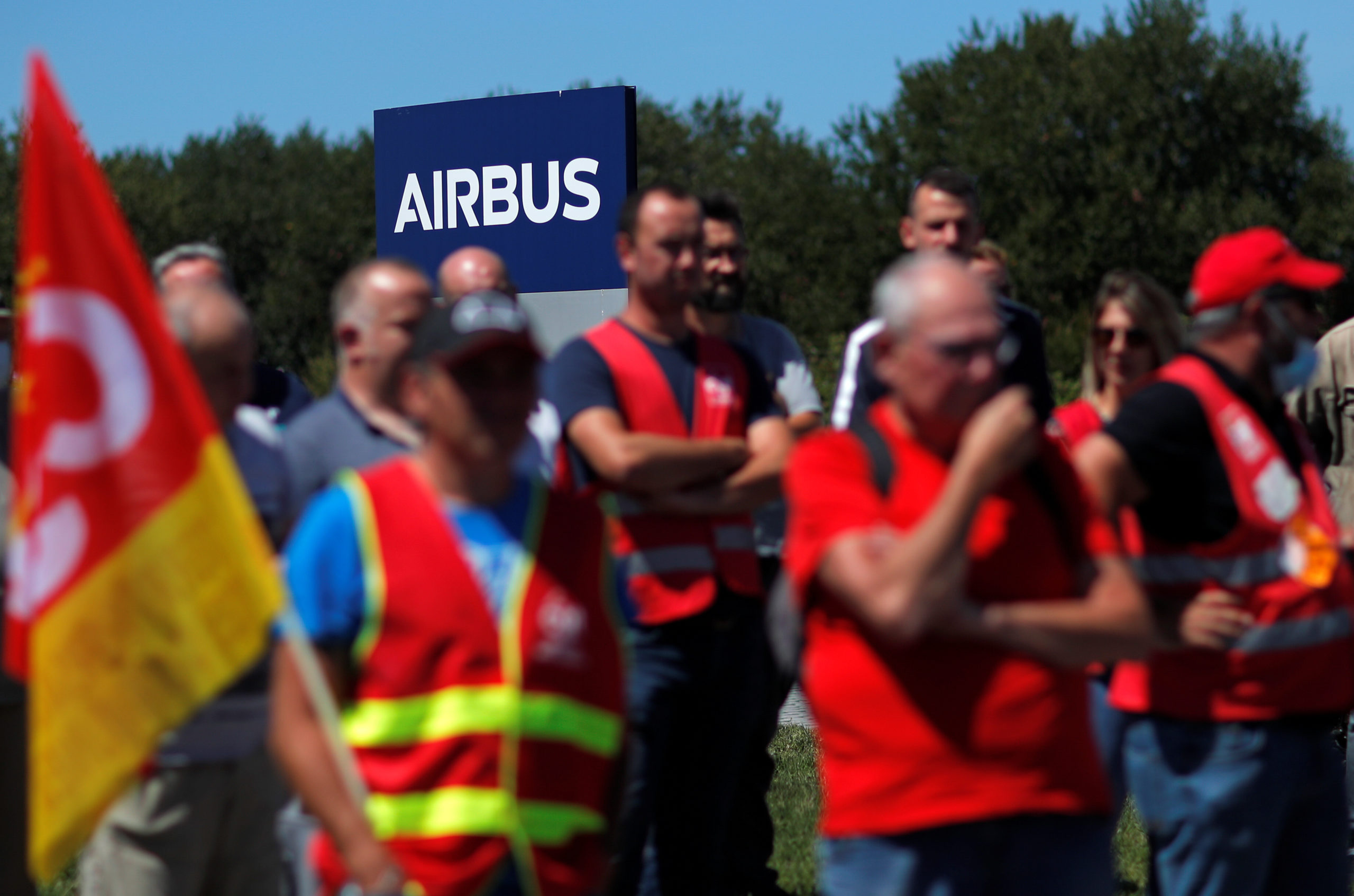 Les salariés d'Airbus en grève à Toulouse contre les suppressions de postes