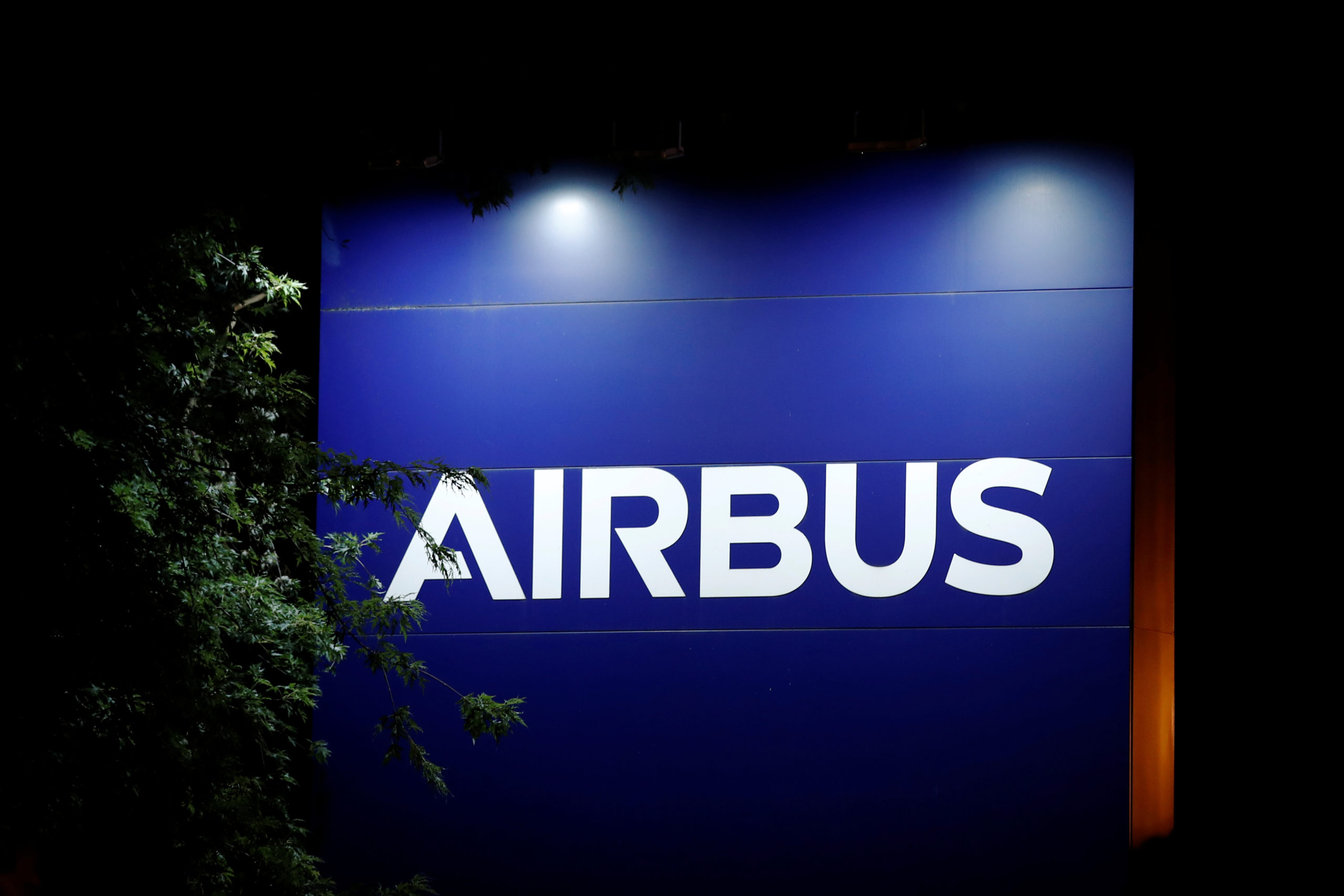 OMC: Airbus tente de clore le litige avec Boeing, l'UE veut une levée des sanctions US