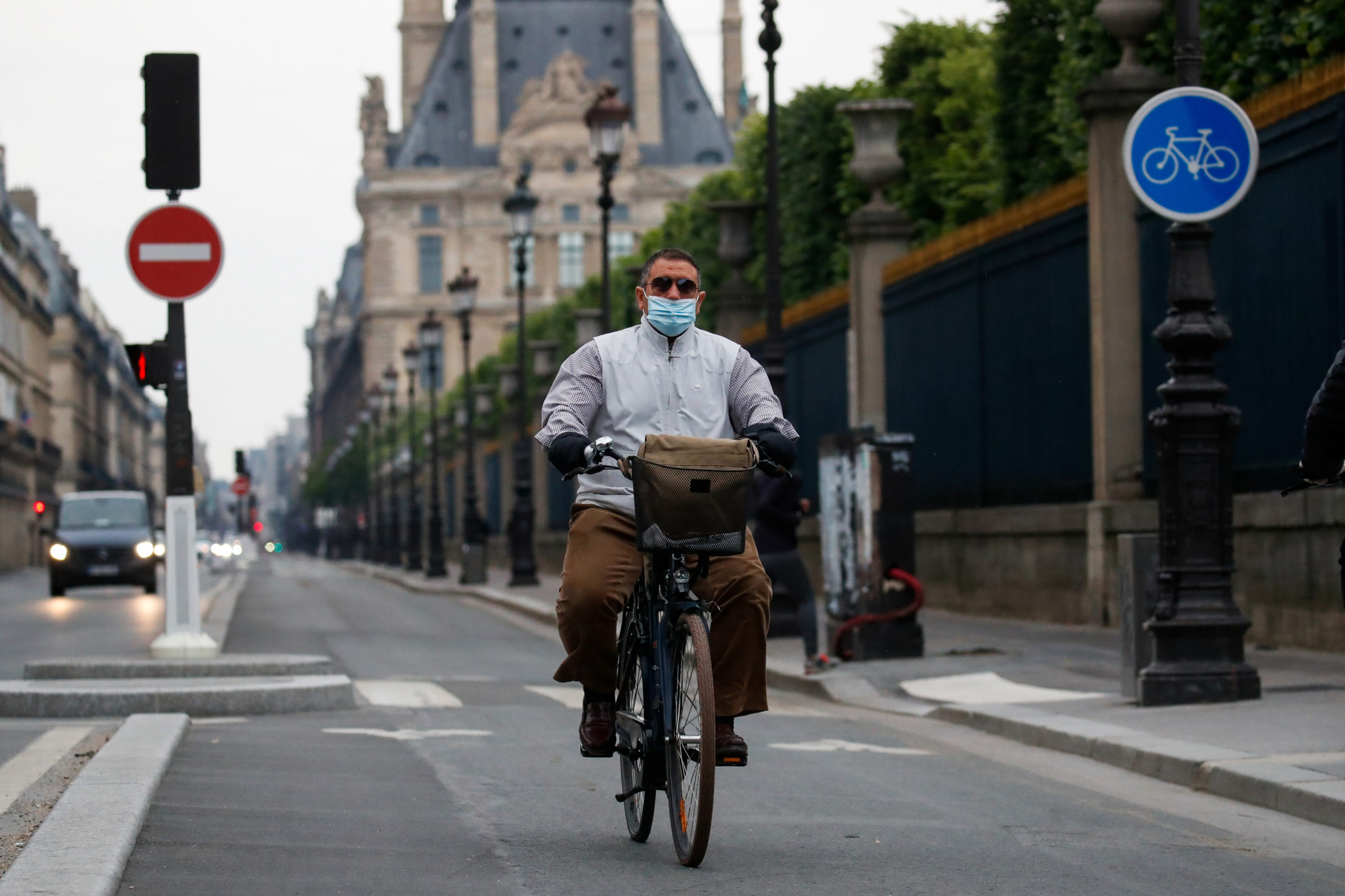 Paris: Pas de port du masque obligatoire en vélo, selon la Préfecture