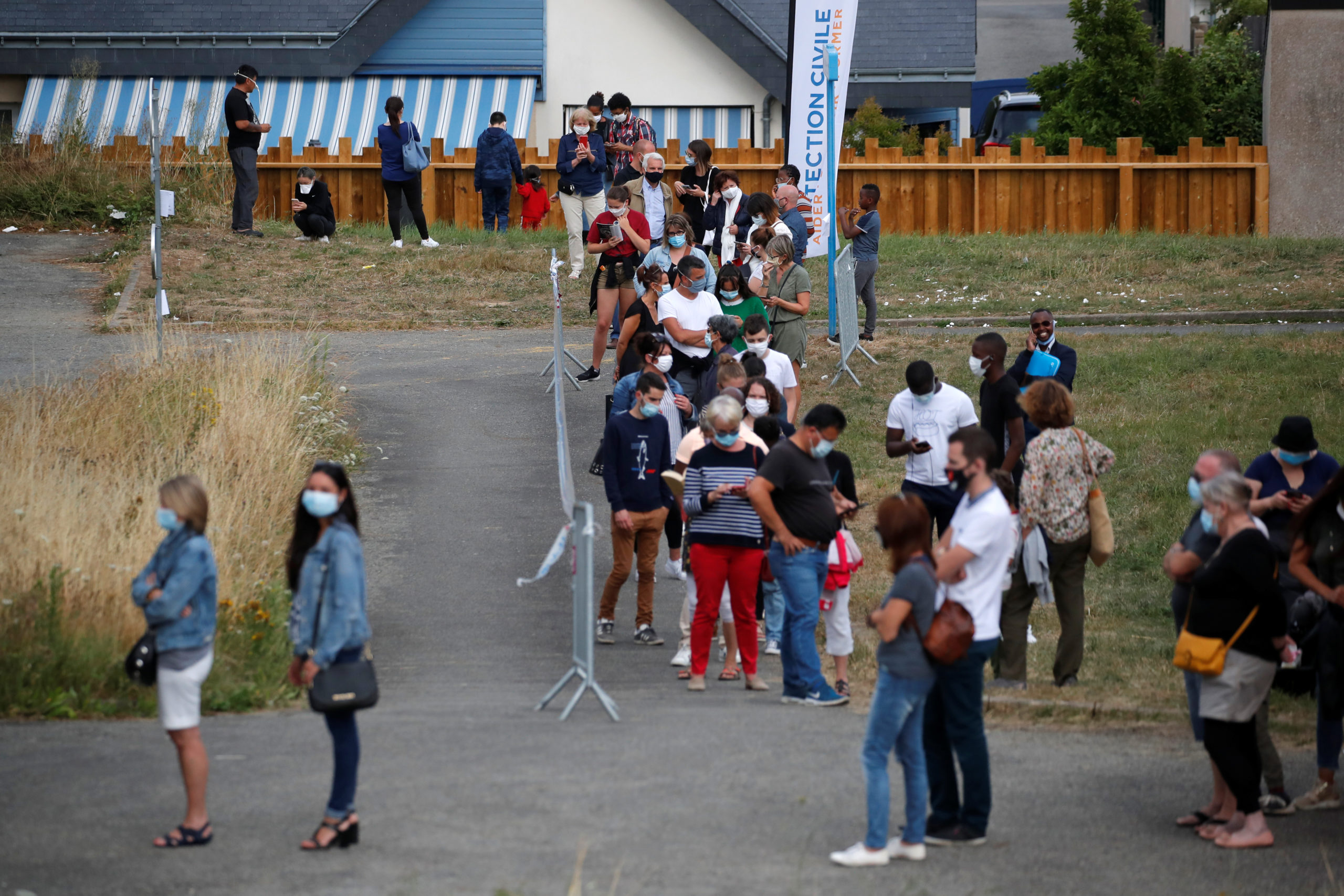 Port du masque obligatoire dès la semaine prochaine dans les lieux publics