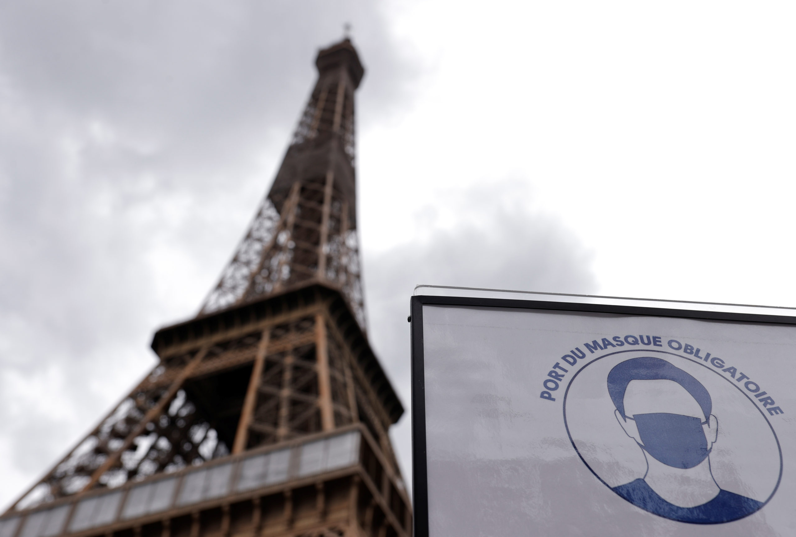 Réouverture de la Tour Eiffel: il faudra prendre les escaliers