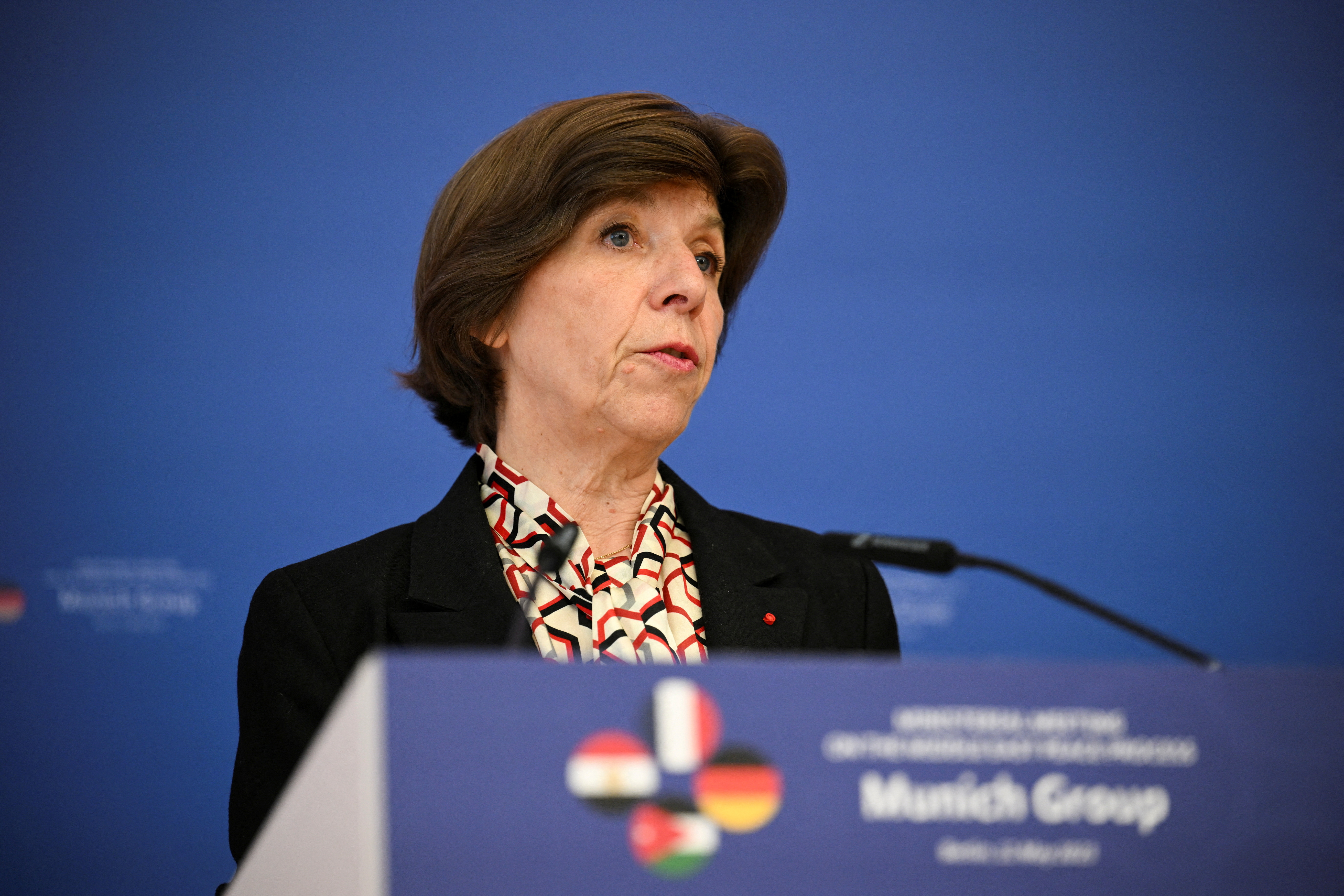 La ministre française des Affaires étrangères Catherine Colonna lors d'une conférence de presse à Berlin.