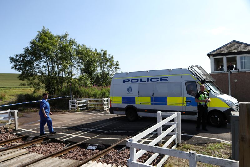 Trois morts dans le déraillement d'un train en Ecosse